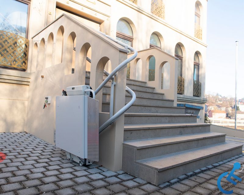 montascale a pedana per esterni